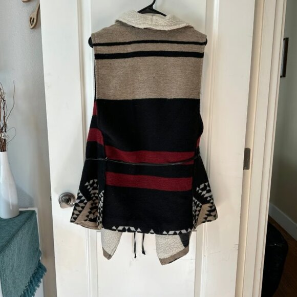 NWOT American Rag Vest‎ - Picture 2 of 3